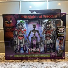 Jazwares Five Nights At Freddy’s Endo Series Roxanne Wolf & Shattered Roxy Wolf picture