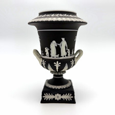 Antique Wedgwood Black Jasper Dip Campagna Vase Urn Pre-1891 Perfect Condition picture