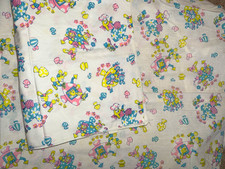 Vintage 1970s–1980s Dundee Mill (RN 17644) 100% Cotton Nursery Bedding Set picture