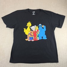 Uniqlo UT KAWS Sesame Street Graphic T-Shirt Black Mens Large 341-414341 picture