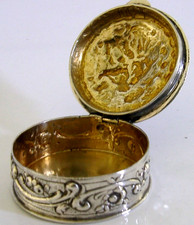 GERMAN SOLID SILVER BOX c1920 ANTIQUE 19th CENTURY SCENE 40g picture