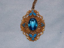 VINTAGE OVAL AQUAMARINE ENAMEL FLOWER & LEAF PENDANT picture
