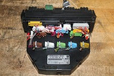 2008-2014 MERCEDES W204 C300 C350 C250 FRONT SAM MODULE FUSEBOX OEM 2129005812 picture