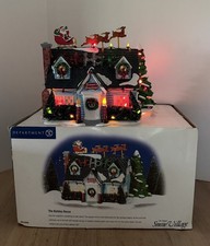 DEPARTMENT 56 SNOW VILLAGE THE HOLIDAY HOUSE 56.55048 LIGHTED WORKS W/ BOX picture
