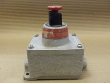 New Crouse Hinds EFDC2437 S111 M35 Hazardous Location Pushbutton Station picture