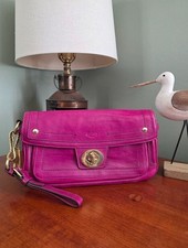Coach 12450 Hamptons Lindsay Turnlock Clutch Magenta Leather Wristlet Y2K picture