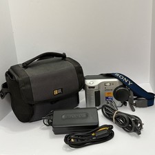 Sony FD Mavica 2.0MP Digital Camera MVC-FD200 Dual Media 6X Zoom AC Adapter Bag picture