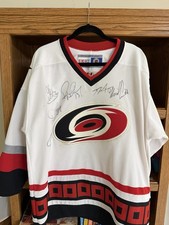 Vintage Carolina Hurricanes 2006 Champions NHL Hockey Jersey Multi-Player Signed picture