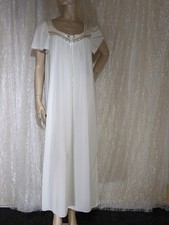 VTG Silky Smooth Soft Long Nylon Free Bust Lovely Lace Short Sleeve Nightgown M picture