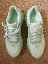 ALO Runner Spearmint Sneakers Size 8.5M 10W NEW IN BOX Mint Green A0590U picture