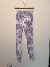 Lululemon Women's Leggings Size 8 Snakeskin Pattern picture