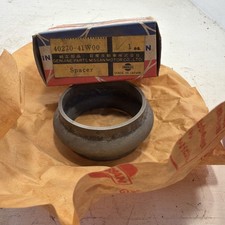 NOS Nissan 40270-41W00 Front Wheel Bearing Collar Spacer 1980-86 Datsun 720  picture