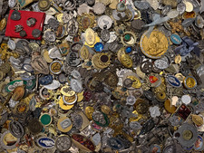HUGE LOT OVER 21 LBS. ANTIQUE & VINTAGE CATHOLIC RELIGIOUS HOLY MEDALS PENDANTS picture