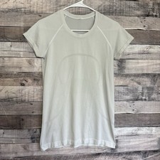 Lululemon Women's Swiftly Tech Short Sleeve Shirt Size 8 Light Gray picture