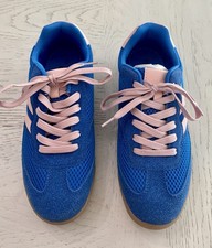 NIB La Sheelah Royal Blue Light Pink Casual Slip-on Tie Nonskid Sneakers 8 picture