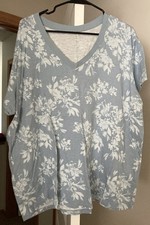 New Torrid Black Floral Sub Top Tee Women’s Size 1 14/16 picture