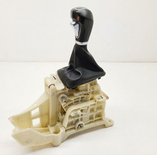 2013-2019 Hyundai Santa Fe Automatic Floor Gear Shifter Assembly OEM picture