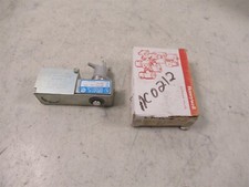 Honeywell Skinner EPT001J Coil AB6-29A Pneumatic Air Solenoid Valve picture