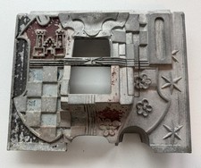 Mills Castle Front Slot Machine Lower Casting picture