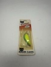 NOS Pre-Pradco Bandit 100 Series Vintage Crankbait Lure - 119 Chart / Green Back picture