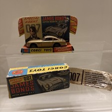 Vintage Corgi Toys 261 James Bond Aston Martin DB5 Goldfinger Boxed 1960s picture