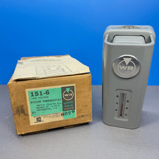 WHITE RODGERS WHITE-RODGERS ROOM THERMOSTAT 151-6 LINE VOLTAGE 151 6 VINTAGE USA picture
