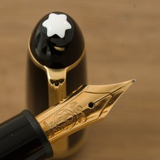 Authentic Vintage 1980s Montblanc 146 Meisterstuck 14K All Gold F Ebonite Feed picture