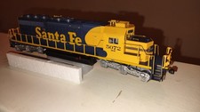 Kato #37-6616 EMD SD40-2 Loco, ATSF#5072, Analog Ditch Lght plus 8pin DCC socket picture