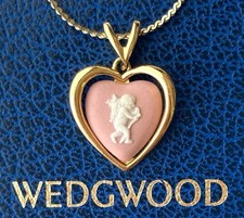 WEDGWOOD Jasperware Heart Pendant Necklace Pink Cupid Angel Gold Tone 45cm 17.7