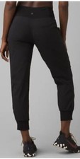 NWT prAna Summit Jogger Mid Rise Solid Black  Size M #173 picture