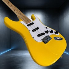 Electric Guitar Yellow Color Maple Fretboard Mahogany Body 22 Frets ST Guitar picture