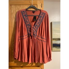 Torrid Rust Esther Embroidered Lace Front Babydoll Blouse Top 00 M/L 10 NEW picture