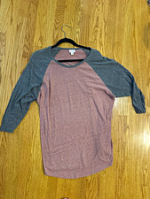 LuLaRoe Women’s Plus 2XL Pink Gray Colorblock Raglan 3/4 Sleeve Knit Tee picture