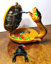 VINTAGE 1992 BLUEBIRD MIGHTY MAX CONQUERS THE PALACE OF POISON PLAYSET SCORPION picture