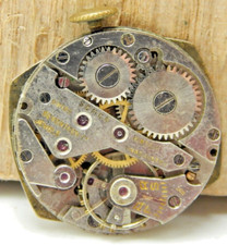 Vintage Semca 17 jewel men's wrist watch movement with dial hands and crown picture