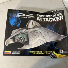 Lindberg #77311 1:72 ID4 Independence Day Captured Alien Attacker Model 1996 picture