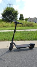 Segway Ninebot F3 Electric Scooter Foldable - Black (READ DESCRIPTION) picture