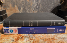 LNIB 2011 NIV Preacher's Bible Verse-By-Verse Black LeatherSoft 36 GSM Paper WOW picture