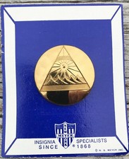 Somoza Era NICARAGUA NATIONAL GUARD Army Police Enlisted Visor Hat Cap Badge  picture