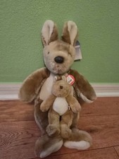 Ultra Rare Retired Australian exclusive Build a Bear Kangaroo with Mini and Tags picture