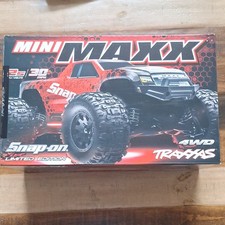 Traxxas Mini Maxx Snap-on Limited Edition 4WD Brushless 1:16 RTR SSX26P101 picture