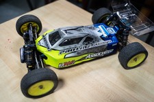 Team Associated RC10 B64D Team 1/10 4WD Buggy With Electronics no receiver picture