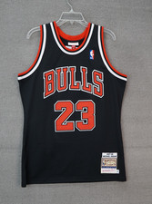 Mitchell & Ness Authentic Michael Jordan Chicago Bulls 1997-98 NBA Jersey 44 M picture