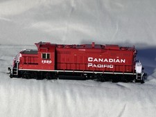 Cool Rapido Canadian Pacific RR GP-9u Loco  #1580 HO DCC Ready/Beacon Lights picture
