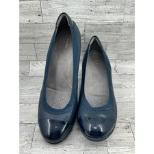 Clarks Artisan Petula Sadie Navy Leather Patent Cap Toe Wedge Pumps Women Sz 8M picture