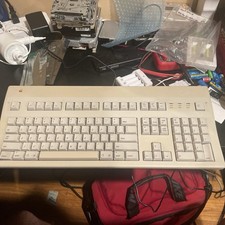 Vintage Apple Extended II M3501 White 105-Key ADB Mechanical QWERTY Keyboard picture
